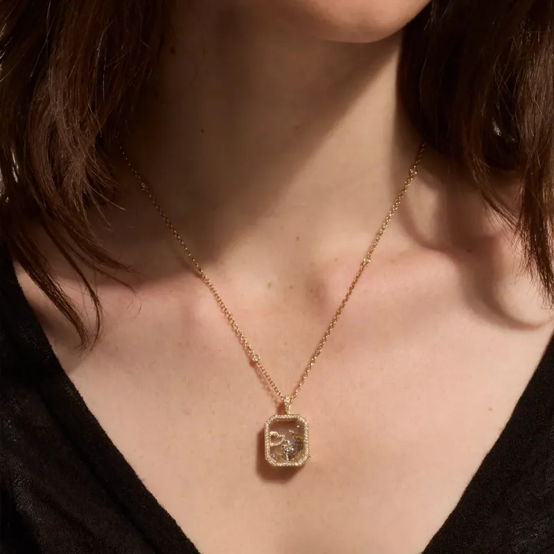 The Corner de Diamant Locket